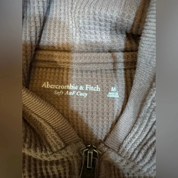 Abercrombie waffle knit cropped hoodie - Picture 2 of 2